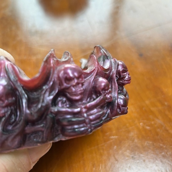 Gothic Skull Art Piece - Purple - ashtray - resin- handcrafted- new - Picture 4 of 9